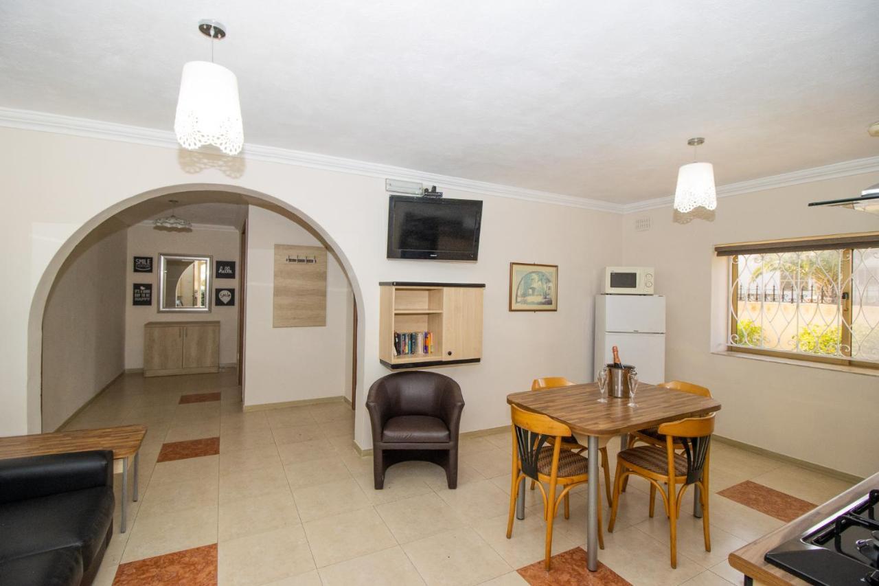 Tranquil Villa Apartments Units Mellieħa Eksteriør billede